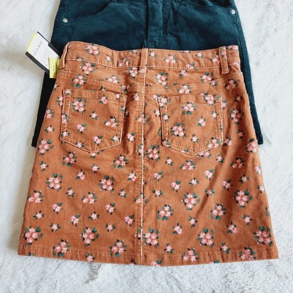 Girls’ Bundle of Skirts (size XXL) - Picture 3 of 7
